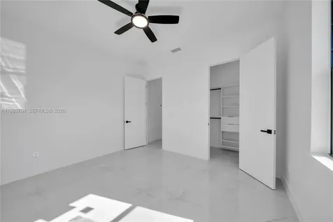 2221 SW 5th Place Cape Coral FL 33991