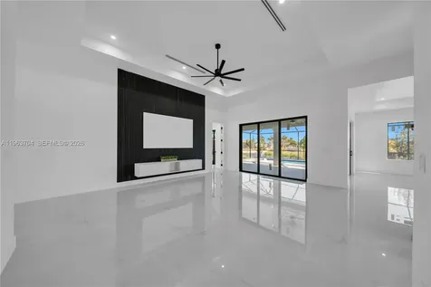 2221 SW 5th Place Cape Coral FL 33991
