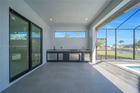 2221 SW 5th Place Cape Coral FL 33991