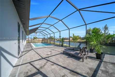 2221 SW 5th Place Cape Coral FL 33991