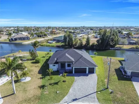 2221 SW 5th Place Cape Coral FL 33991