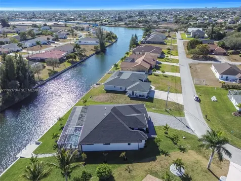 2221 SW 5th Place Cape Coral FL 33991