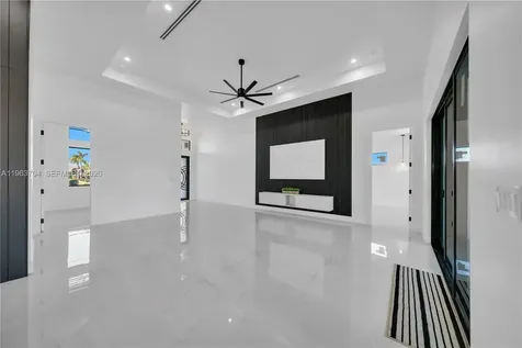 2221 SW 5th Place Cape Coral FL 33991