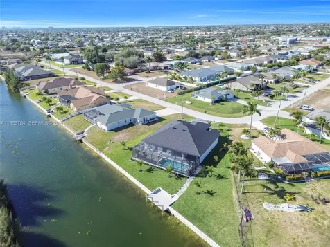 2221 SW 5th Place Cape Coral FL 33991