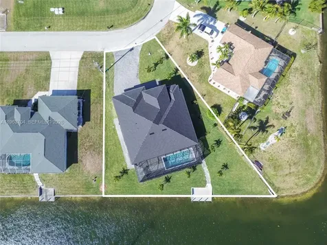 2221 SW 5th Place Cape Coral FL 33991