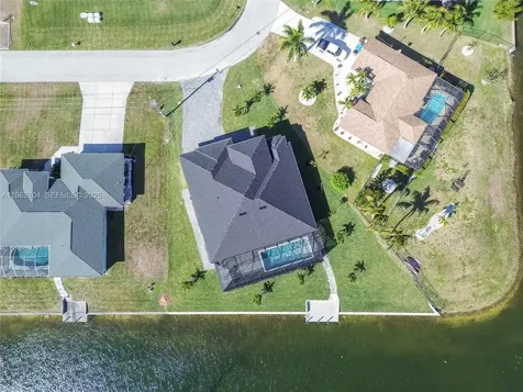 2221 SW 5th Place Cape Coral FL 33991