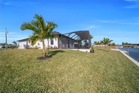 2221 SW 5th Place Cape Coral FL 33991