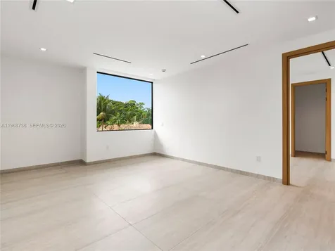 4401 SW 14th Street Miami FL 33134