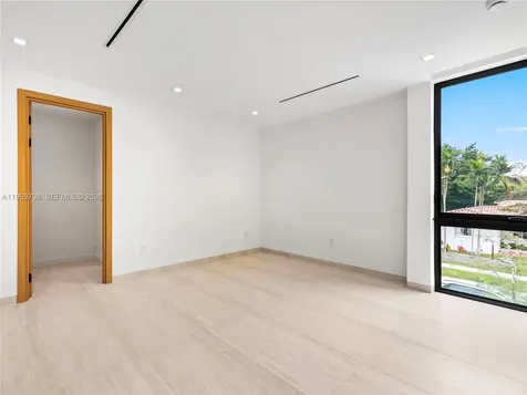 4401 SW 14th Street Miami FL 33134