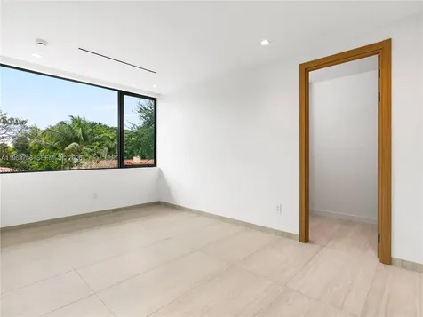 4401 SW 14th Street Miami FL 33134