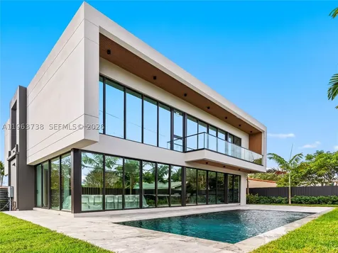 4401 SW 14th Street Miami FL 33134
