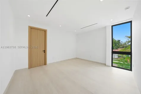 4401 SW 14th Street Miami FL 33134