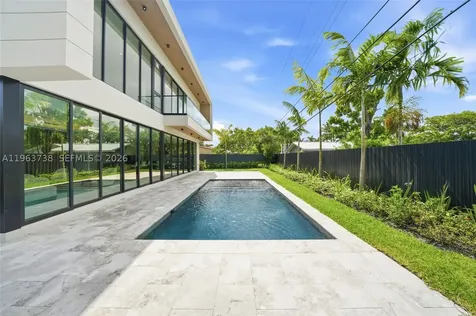 4401 SW 14th Street Miami FL 33134