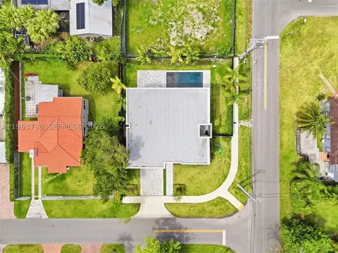 4401 SW 14th Street Miami FL 33134