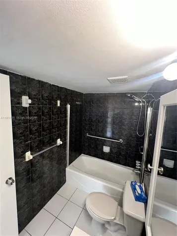 4717 NW 7th Street Miami FL 33126