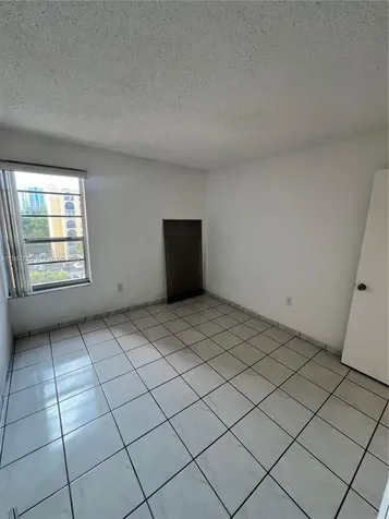 4717 NW 7th Street Miami FL 33126