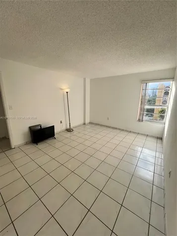4717 NW 7th Street Miami FL 33126