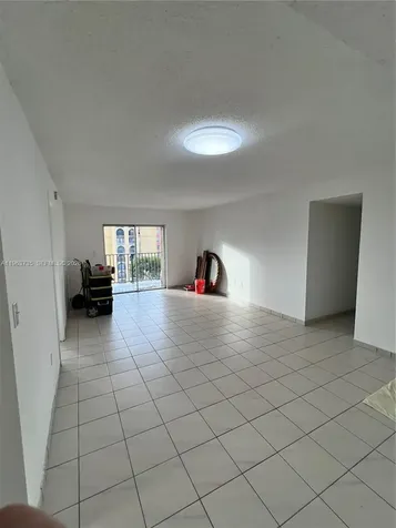 4717 NW 7th Street Miami FL 33126