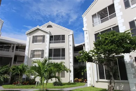 2810 N Oakland Forest Drive Oakland Park FL 33309