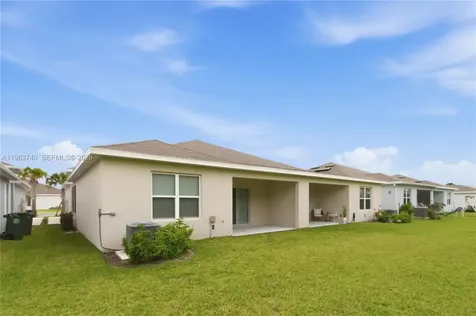 323 Raspberry Road Fort Pierce FL 34981
