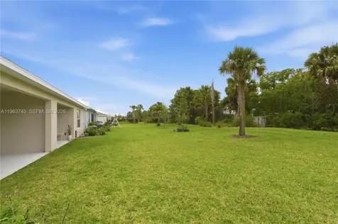 323 Raspberry Road Fort Pierce FL 34981