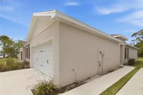 323 Raspberry Road Fort Pierce FL 34981