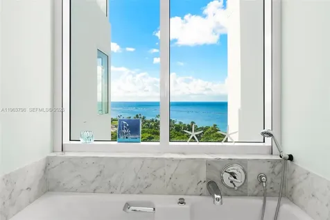 400 S Pointe Drive Miami Beach FL 33139