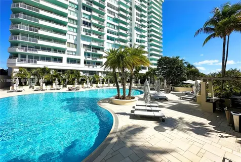 400 S Pointe Drive Miami Beach FL 33139