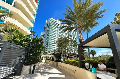 400 S Pointe Drive Miami Beach FL 33139