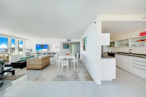 400 S Pointe Drive Miami Beach FL 33139