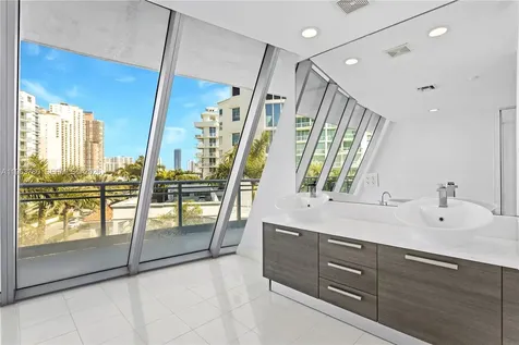 2950 NE 188th Street Aventura FL 33180