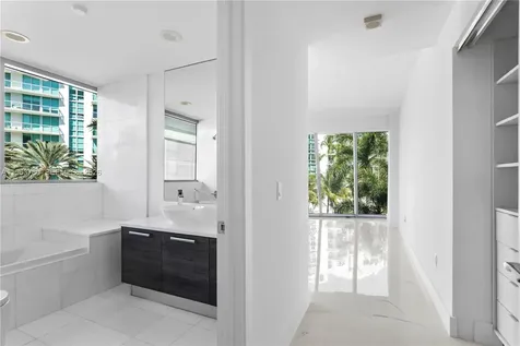 2950 NE 188th Street Aventura FL 33180