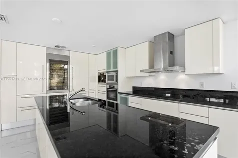 2950 NE 188th Street Aventura FL 33180