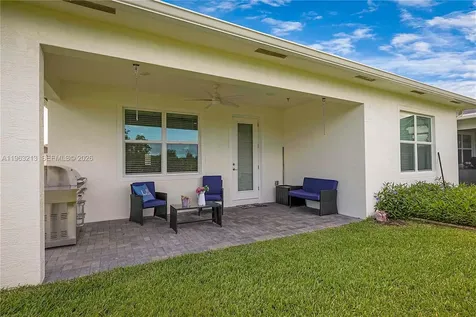 797 SE Bloomfield Road Port St. Lucie FL 34984