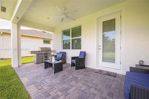 797 SE Bloomfield Road Port St. Lucie FL 34984
