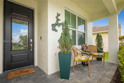 797 SE Bloomfield Road Port St. Lucie FL 34984