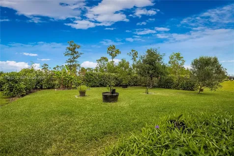 797 SE Bloomfield Road Port St. Lucie FL 34984