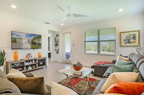 797 SE Bloomfield Road Port St. Lucie FL 34984