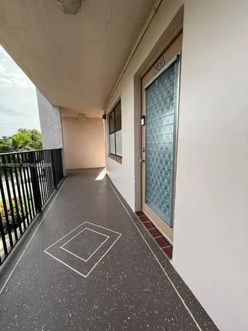 2981 N Nob Hill Road Sunrise FL 33322