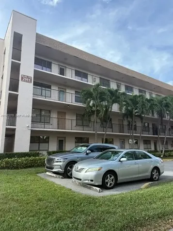 2981 N Nob Hill Road Sunrise FL 33322