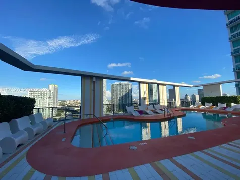 31 SE 6th Street Miami FL 33131