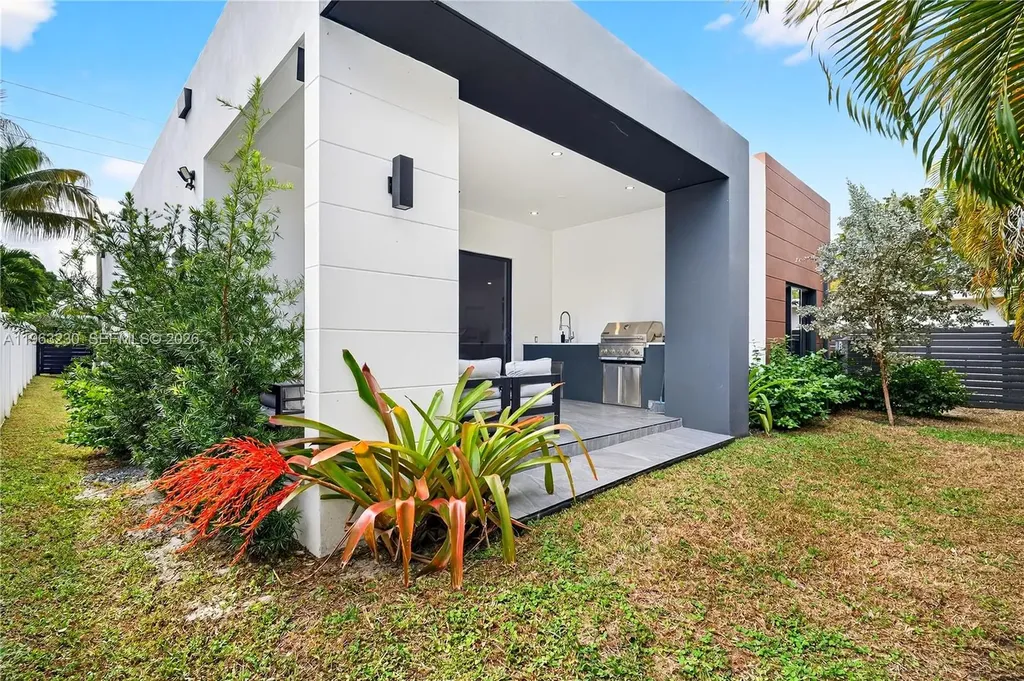 913 NE 15th Street Fort Lauderdale FL 33304