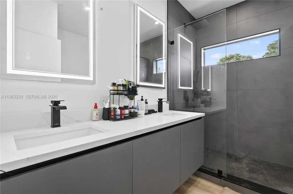 913 NE 15th Street Fort Lauderdale FL 33304