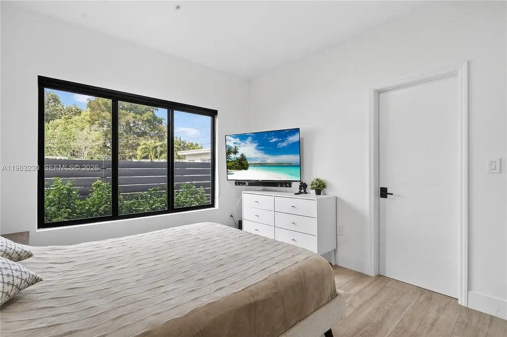 913 NE 15th Street Fort Lauderdale FL 33304