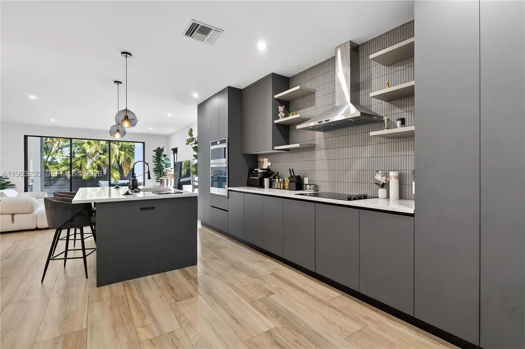 913 NE 15th Street Fort Lauderdale FL 33304