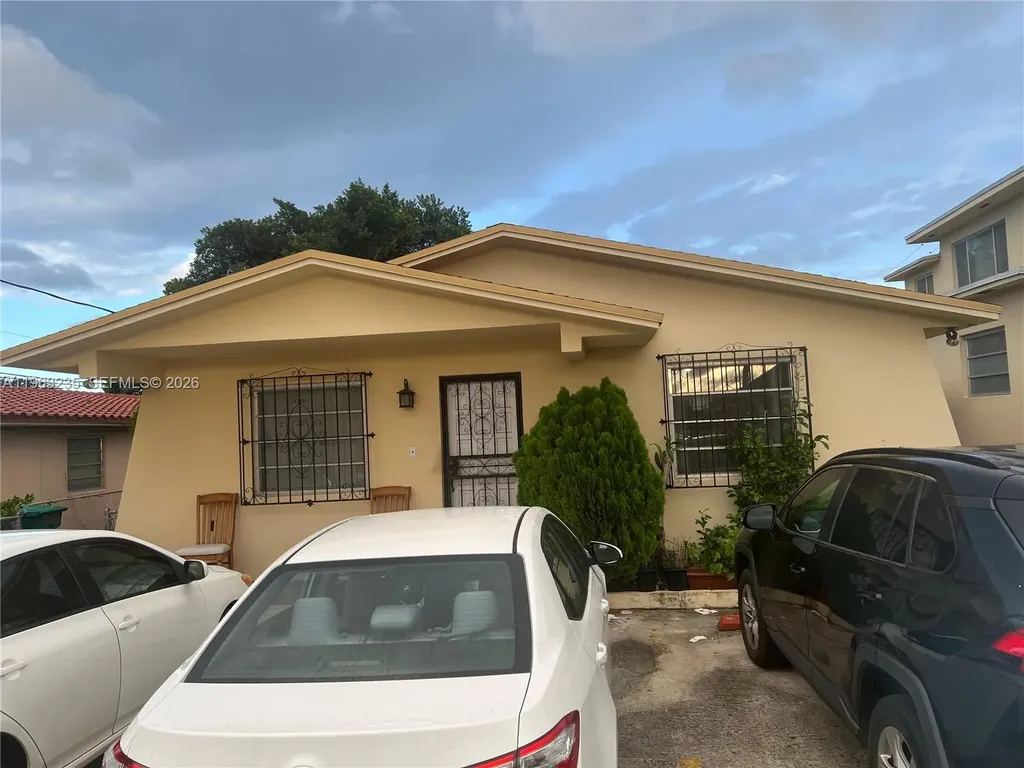 733 NW 33rd Avenue Miami FL 33125