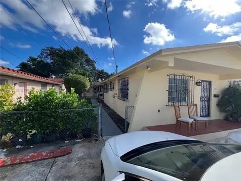 733 NW 33rd Avenue Miami FL 33125
