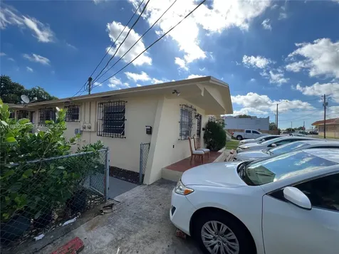 733 NW 33rd Avenue Miami FL 33125