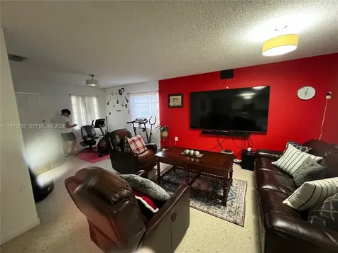 733 NW 33rd Avenue Miami FL 33125