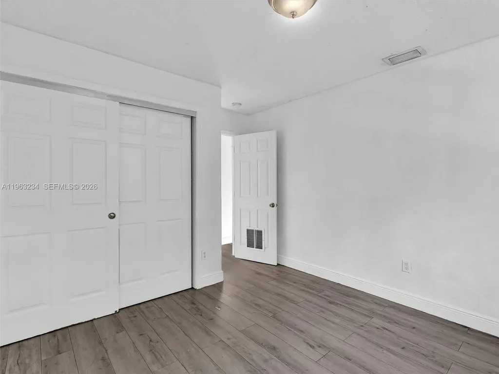 2512 NW 9th Place Fort Lauderdale FL 33311